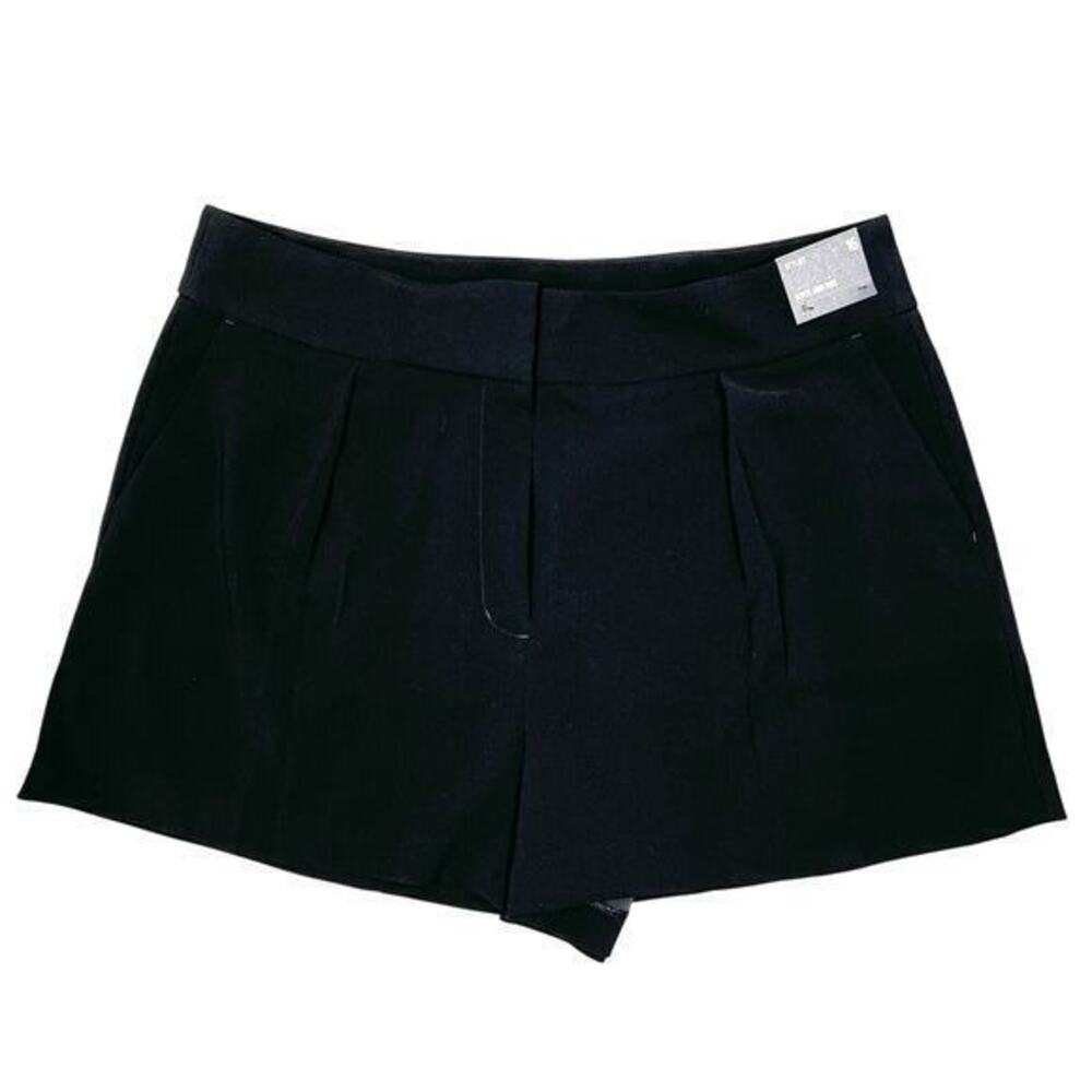 Express Stylist Super High-Rise Shorts Plus Sz 16 Black Pleated Dressy Goth NEW!